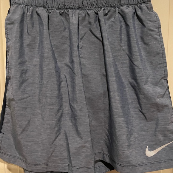 Mens Nike Running Shorts, Size Large. - Picture 1 of 6
